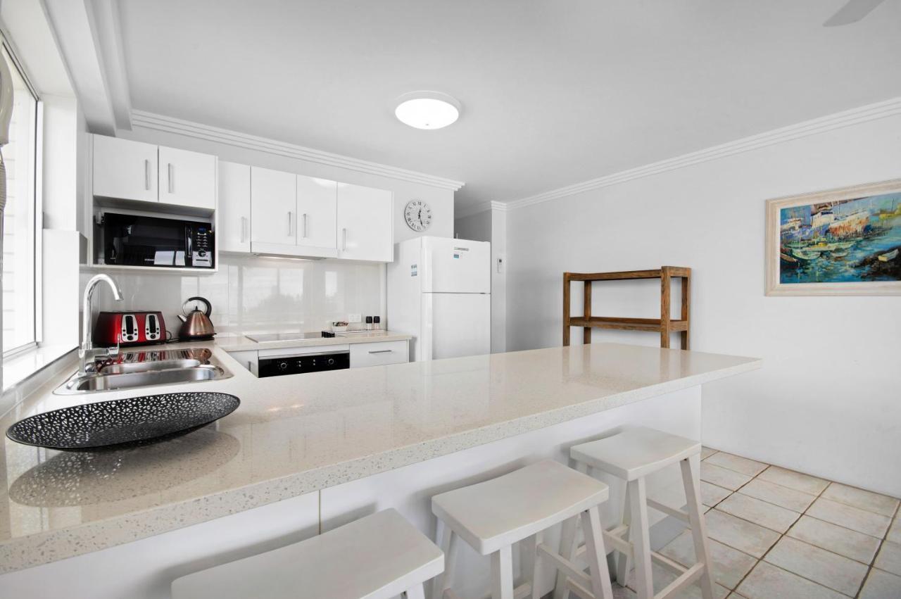 Capeview Apartments - Right On Kings Beach Caloundra Kültér fotó